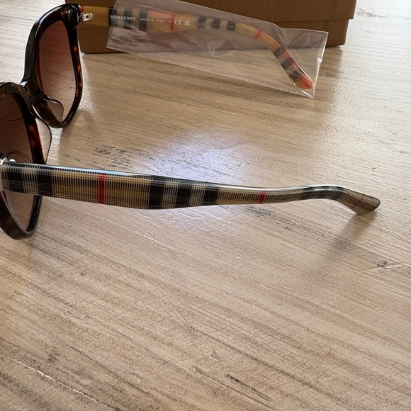 Burberry Sunglasses, brown (0BE4270F / 390313) NEW - Picture 4 of 6